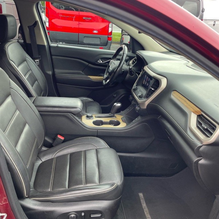 2017 GMC Acadia Image 6