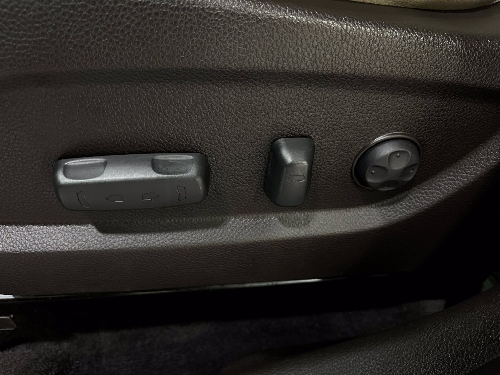 2018 Hyundai Santa Fe Image 16