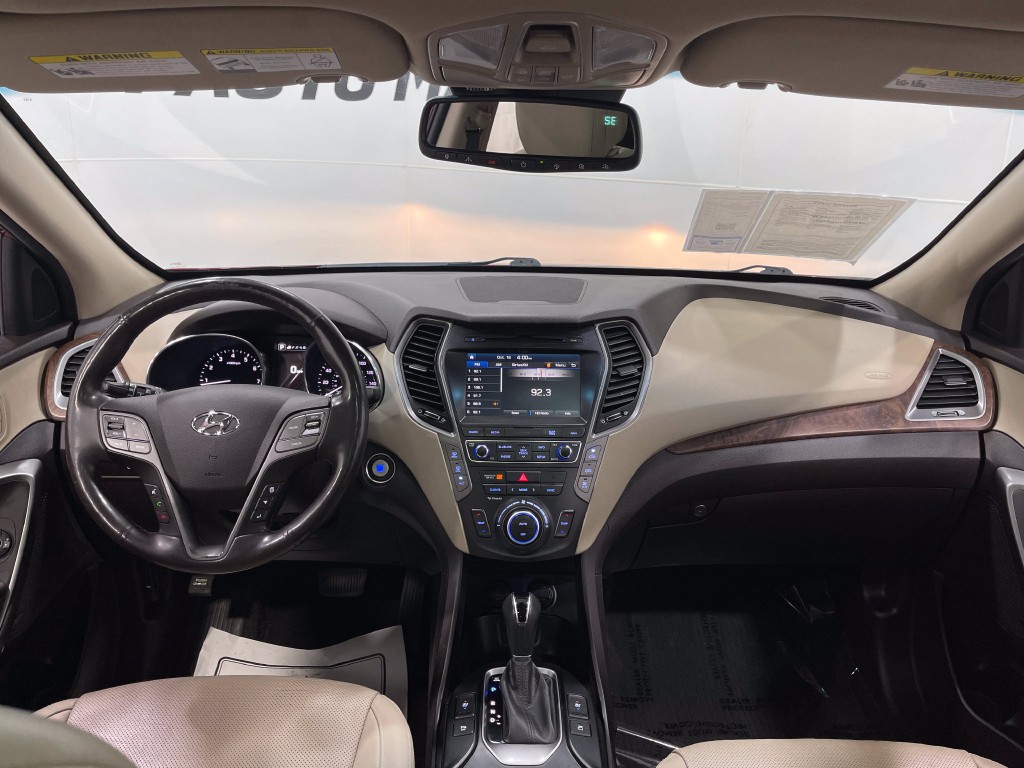 2018 Hyundai Santa Fe Image 18