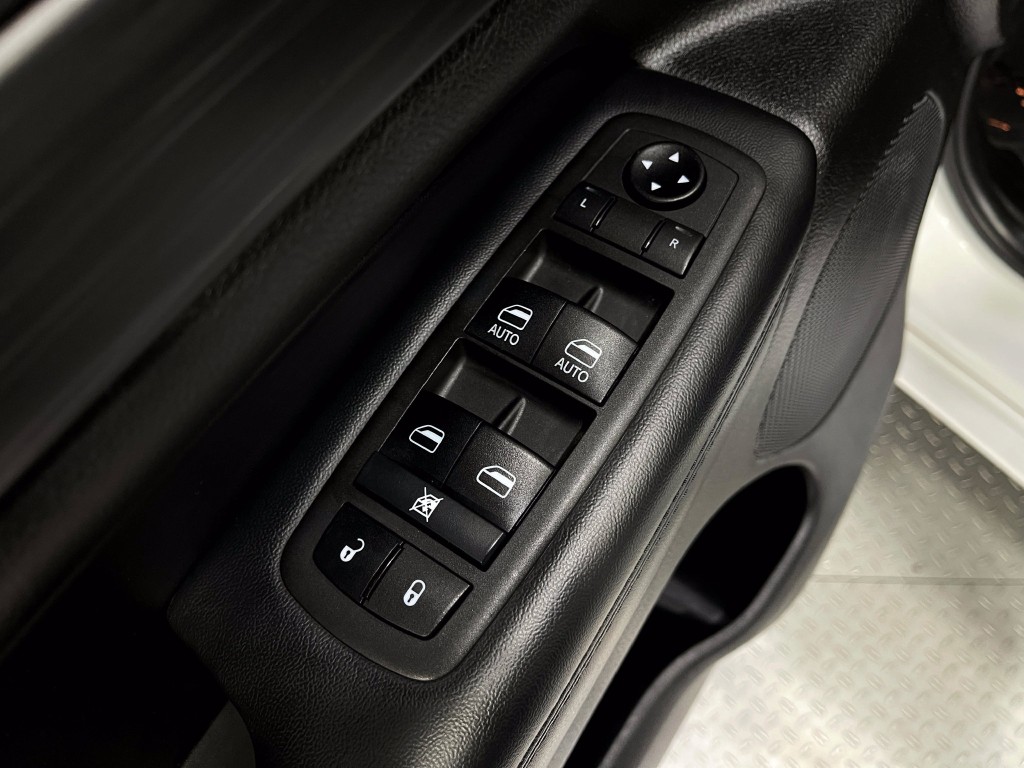 2021 Jeep Grand Cherokee Image 16