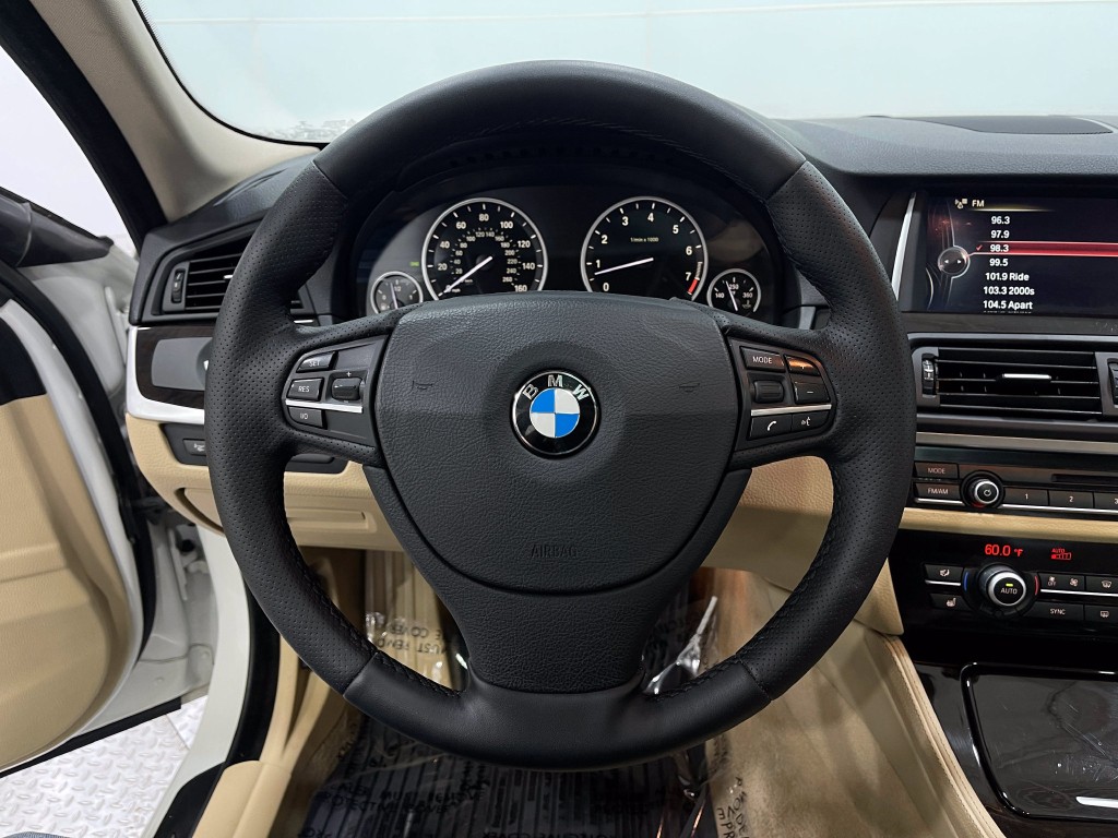 2014 BMW 5 Series Image 22