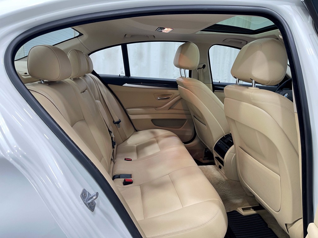 2014 BMW 5 Series Image 31