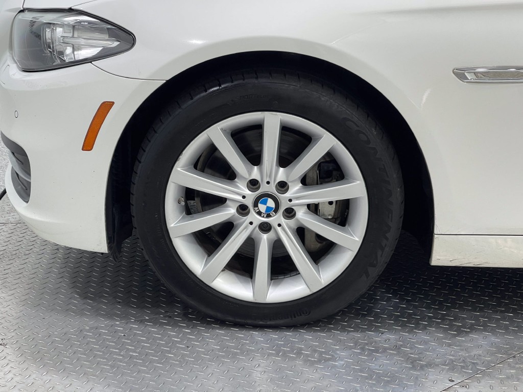 2014 BMW 5 Series Image 35
