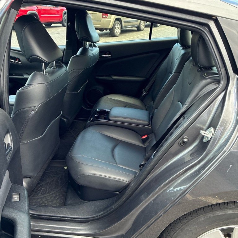 2017 Toyota Prius Image 10