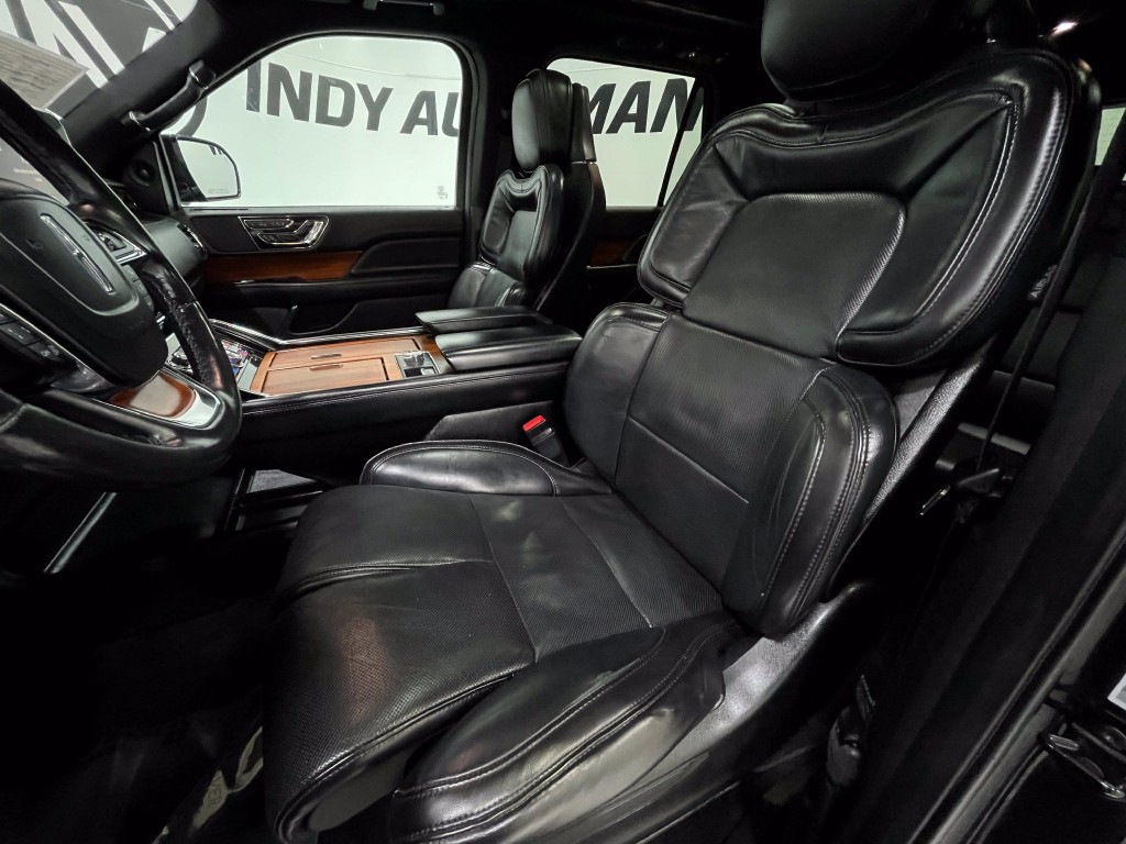 2019 Lincoln Navigator Image 14