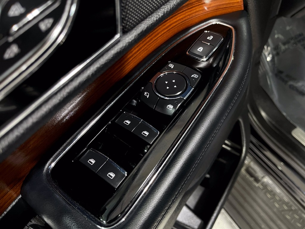 2019 Lincoln Navigator Image 16
