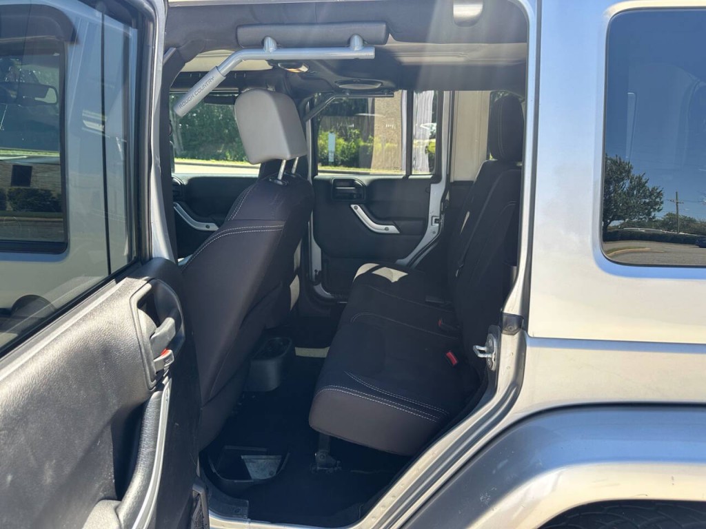 2014 Jeep Wrangler Unlimited Image 9