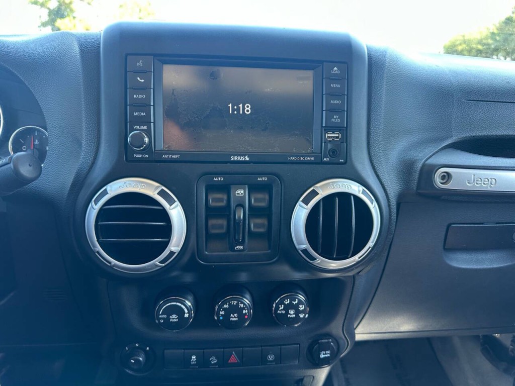 2014 Jeep Wrangler Unlimited Image 15