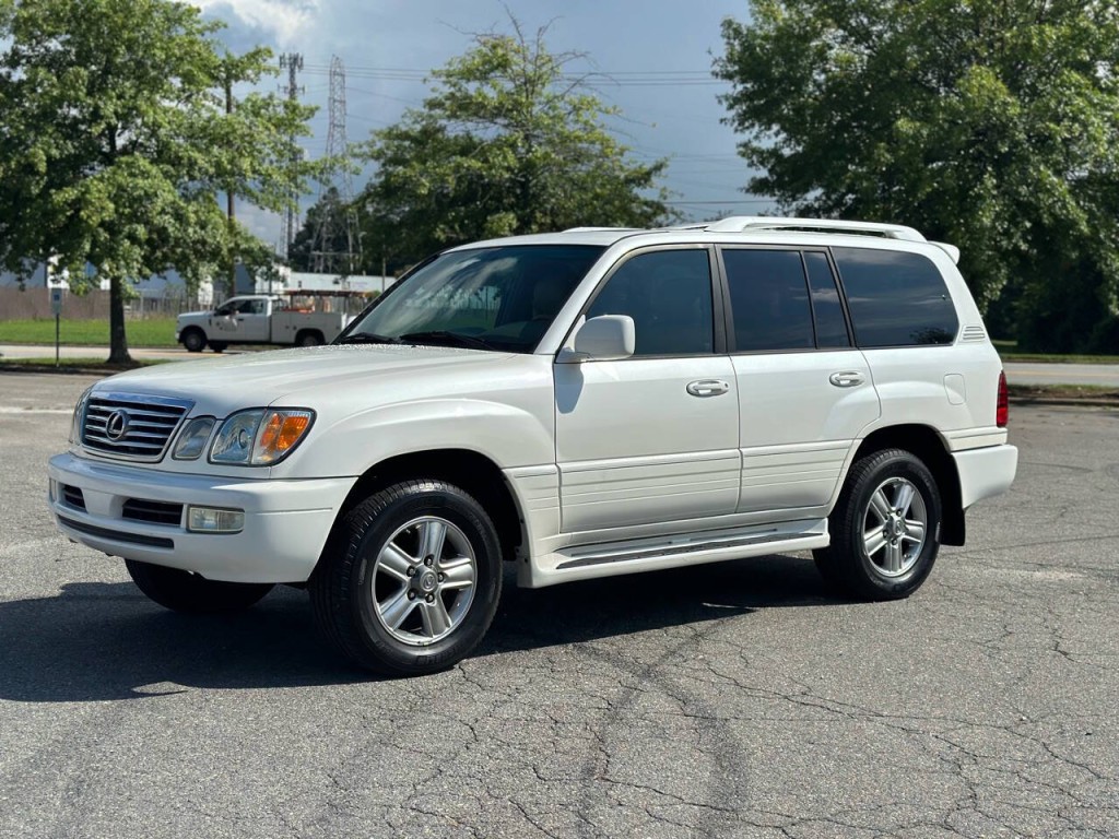2007 Lexus LX 470 Image 1