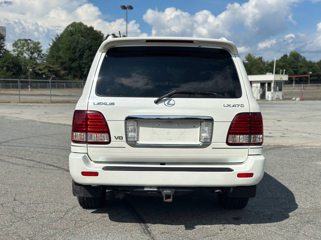 2007 Lexus LX 470 Image 4