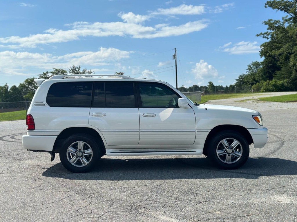 2007 Lexus LX 470 Image 5