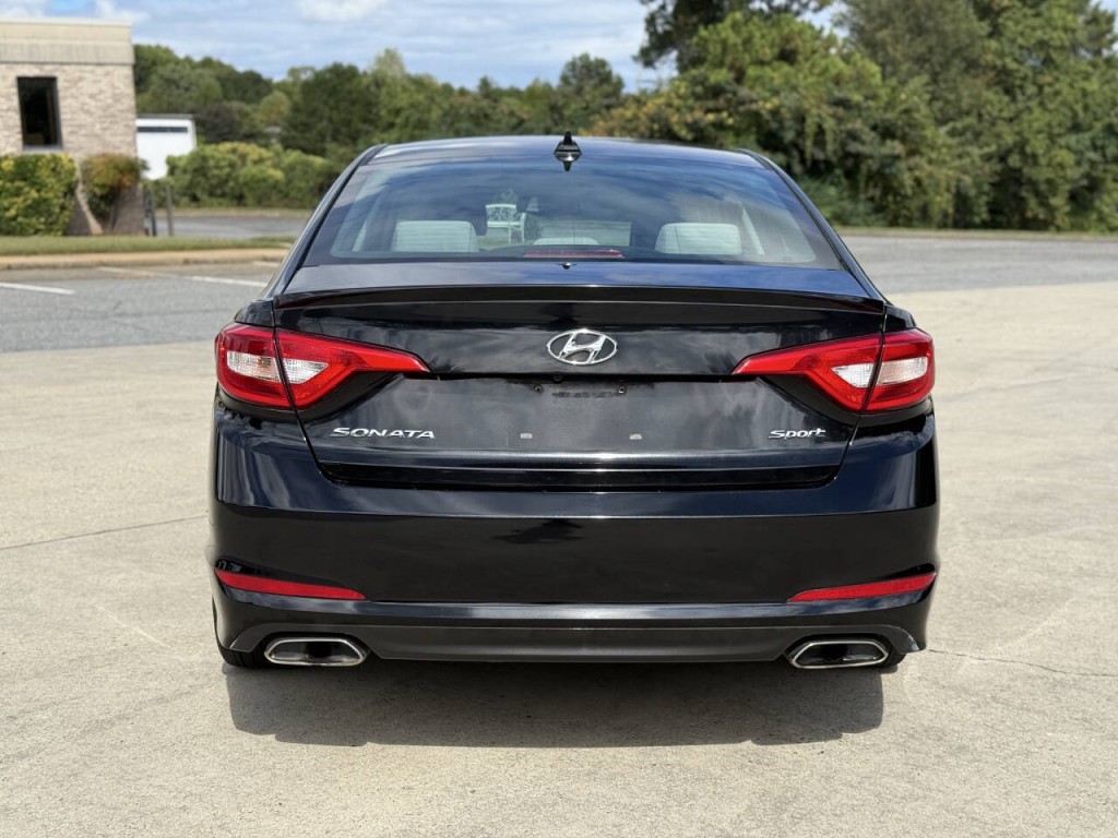 2017 Hyundai Sonata Image 4
