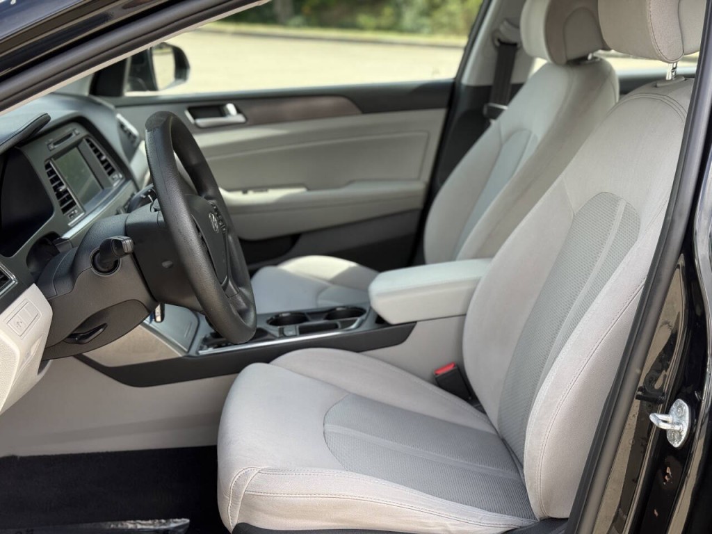 2017 Hyundai Sonata Image 8