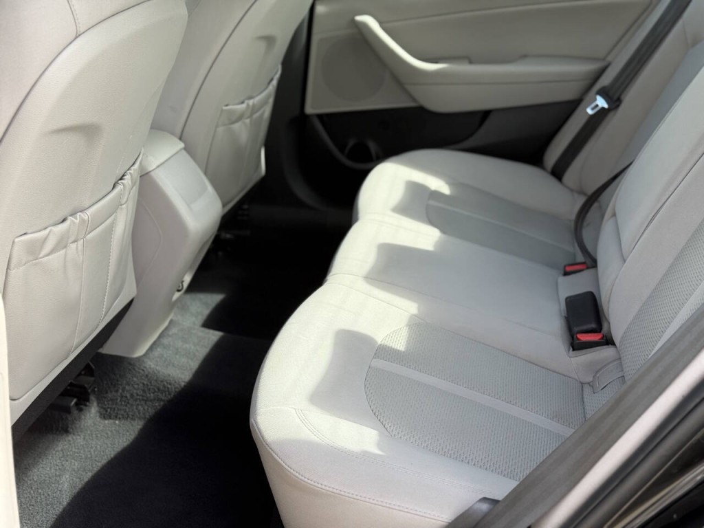 2017 Hyundai Sonata Image 9