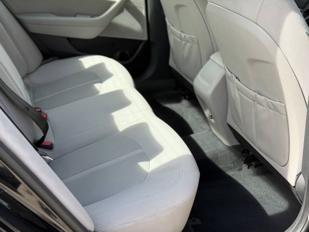 2017 Hyundai Sonata Image 10