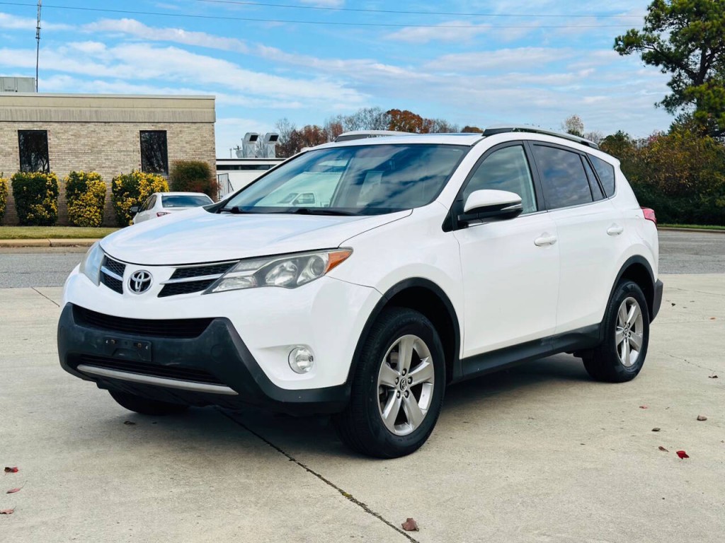 2015 Toyota Rav4 Image 1