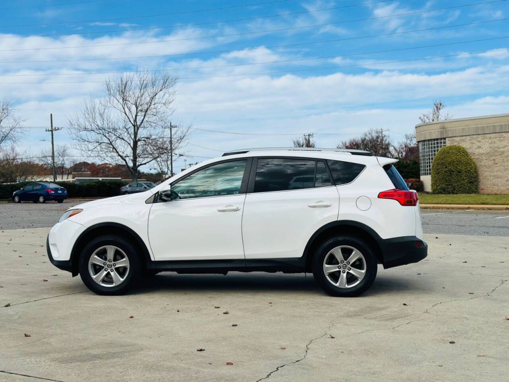 2015 Toyota Rav4 Image 2
