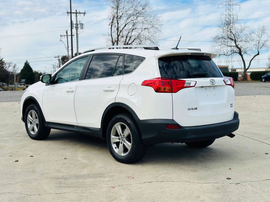 2015 Toyota Rav4 Image 3