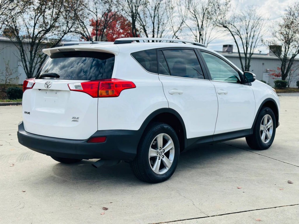 2015 Toyota Rav4 Image 4