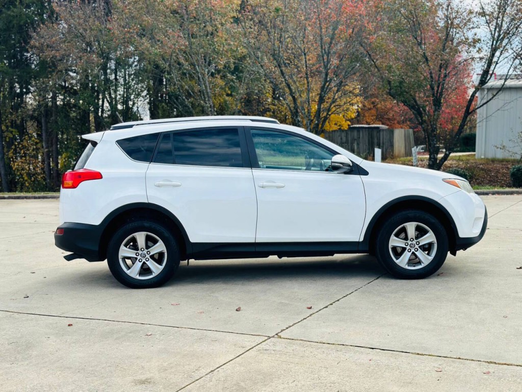 2015 Toyota Rav4 Image 5