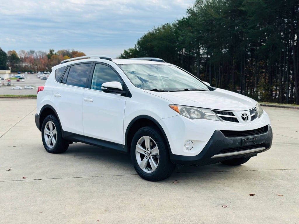 2015 Toyota Rav4 Image 6