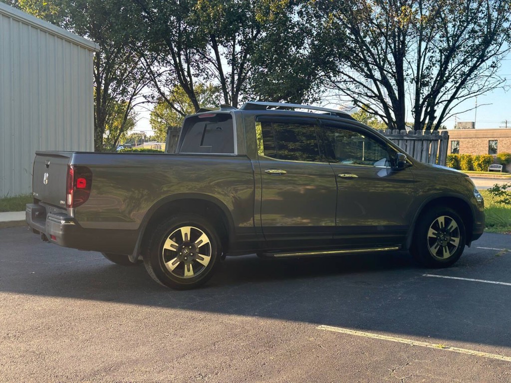 2019 Honda Ridgeline Image 5