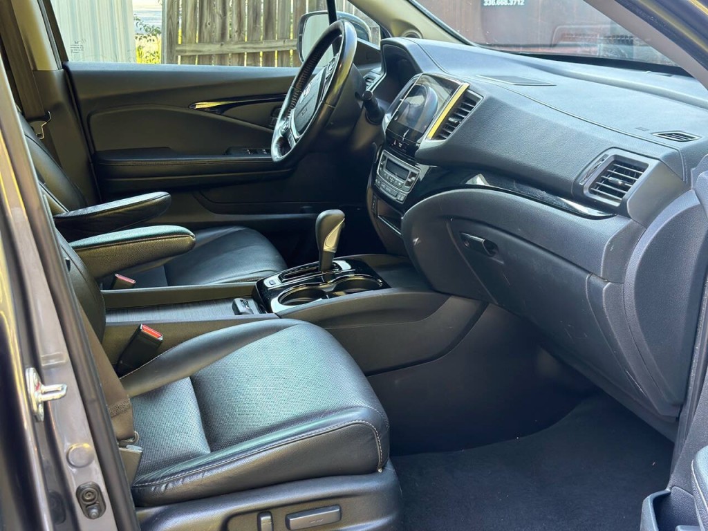 2019 Honda Ridgeline Image 13