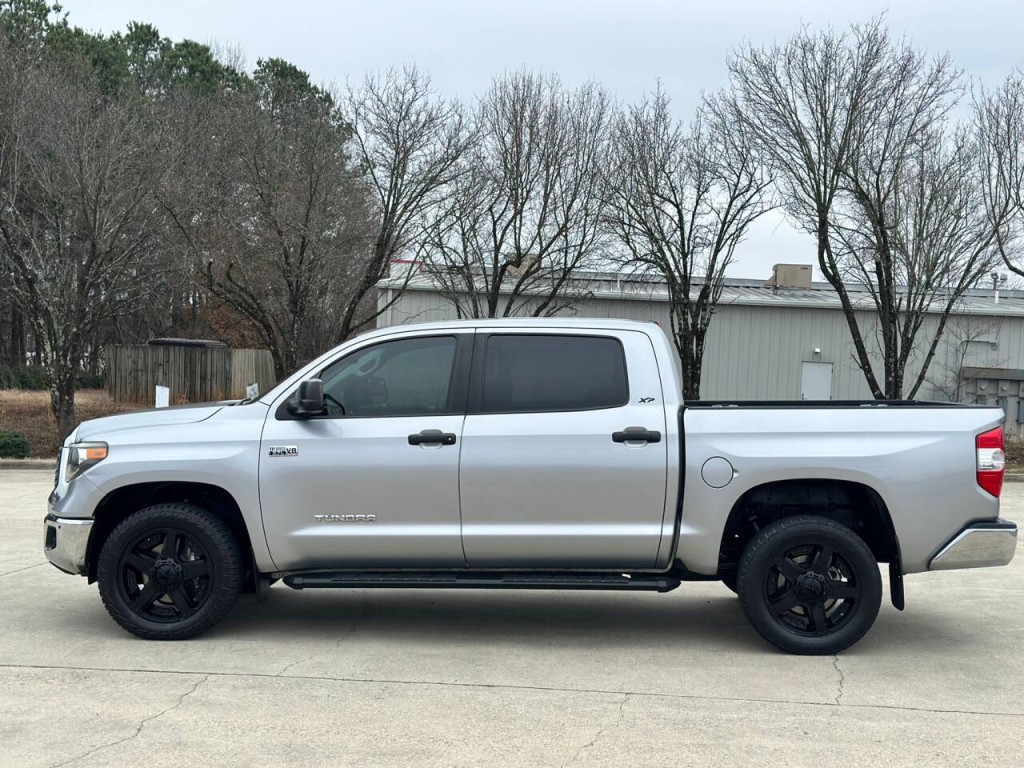 2018 Toyota Tundra Image 2