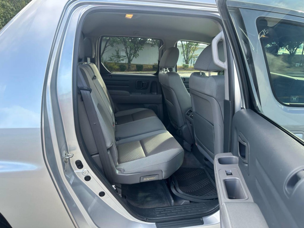 2012 Honda Ridgeline Image 10