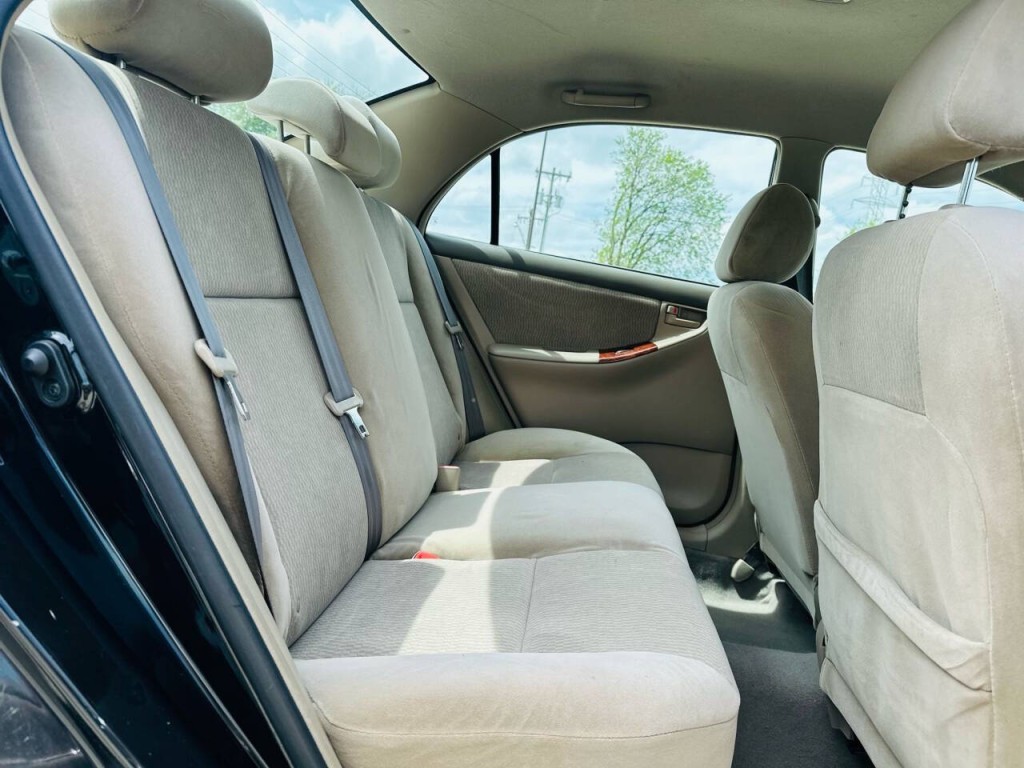 2007 Toyota Corolla Image 11