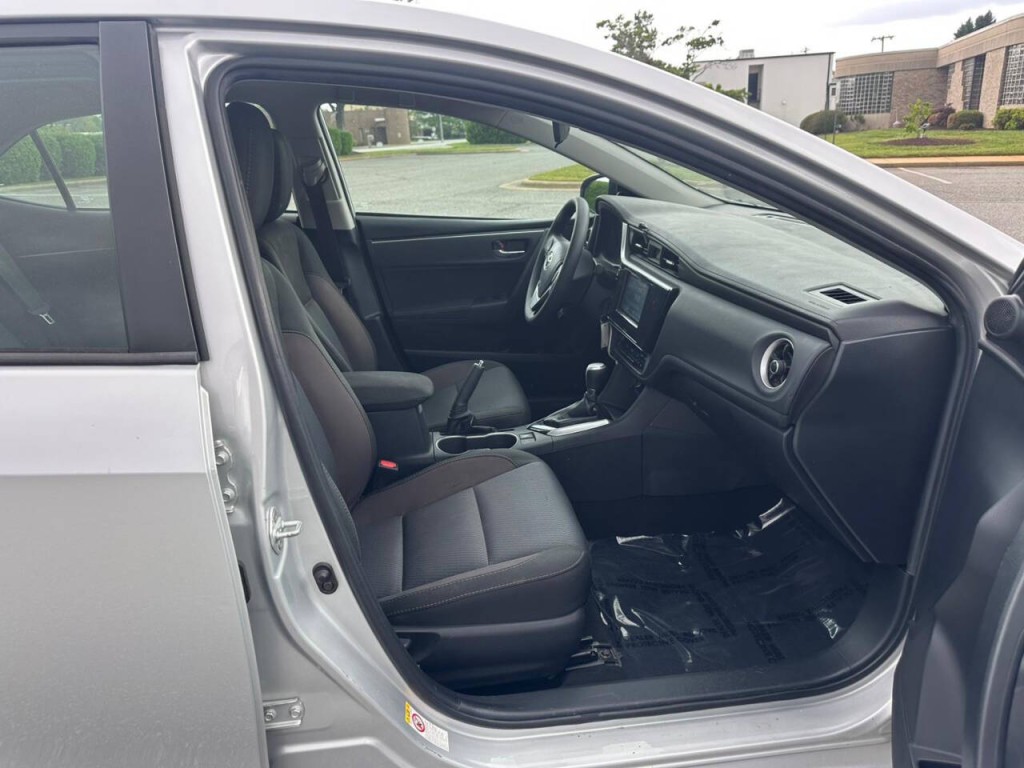 2018 Toyota Corolla Image 11