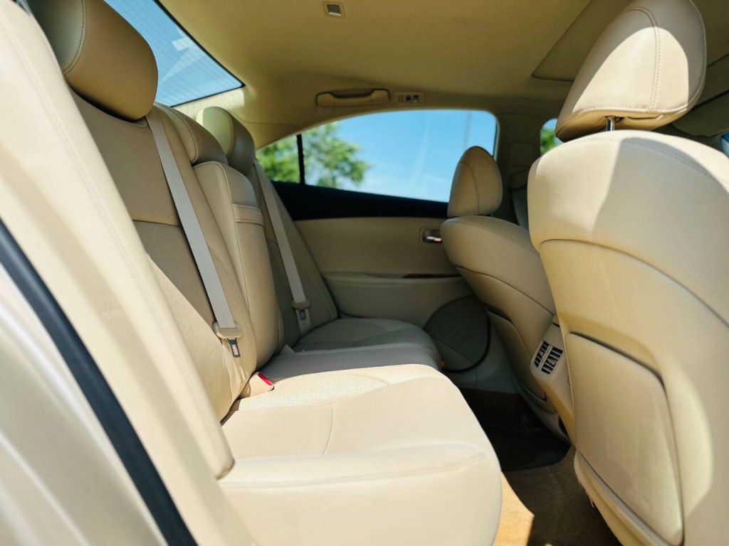2012 Lexus ES 350 Image 11