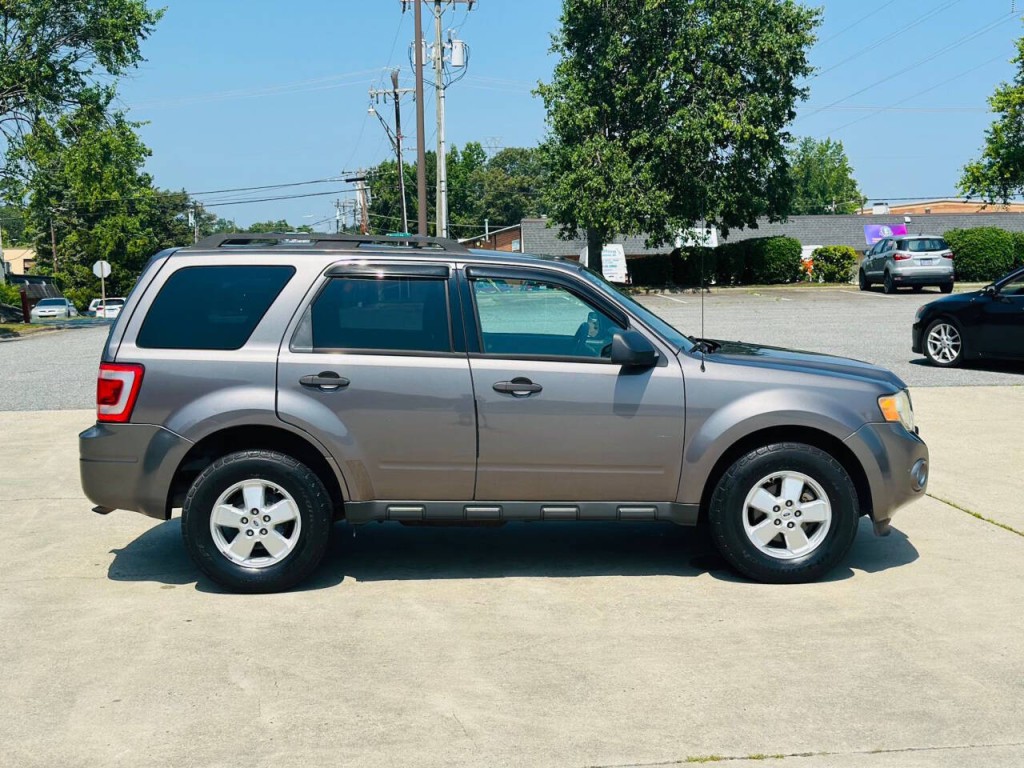 2010 Ford Escape Image 4