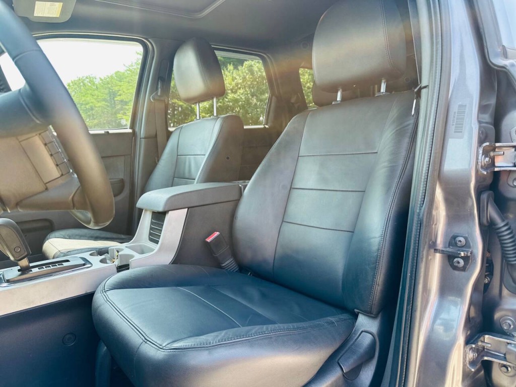 2010 Ford Escape Image 8