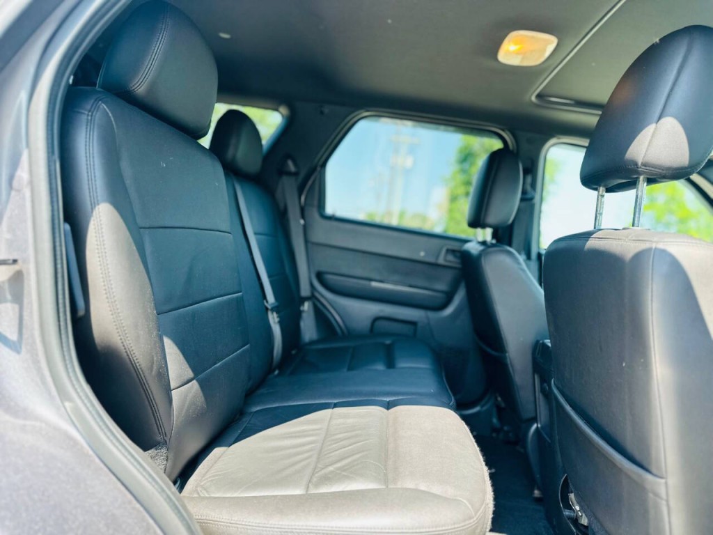 2010 Ford Escape Image 11