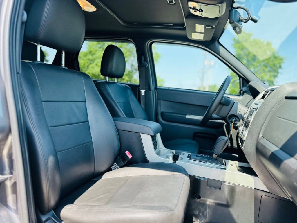 2010 Ford Escape Image 12