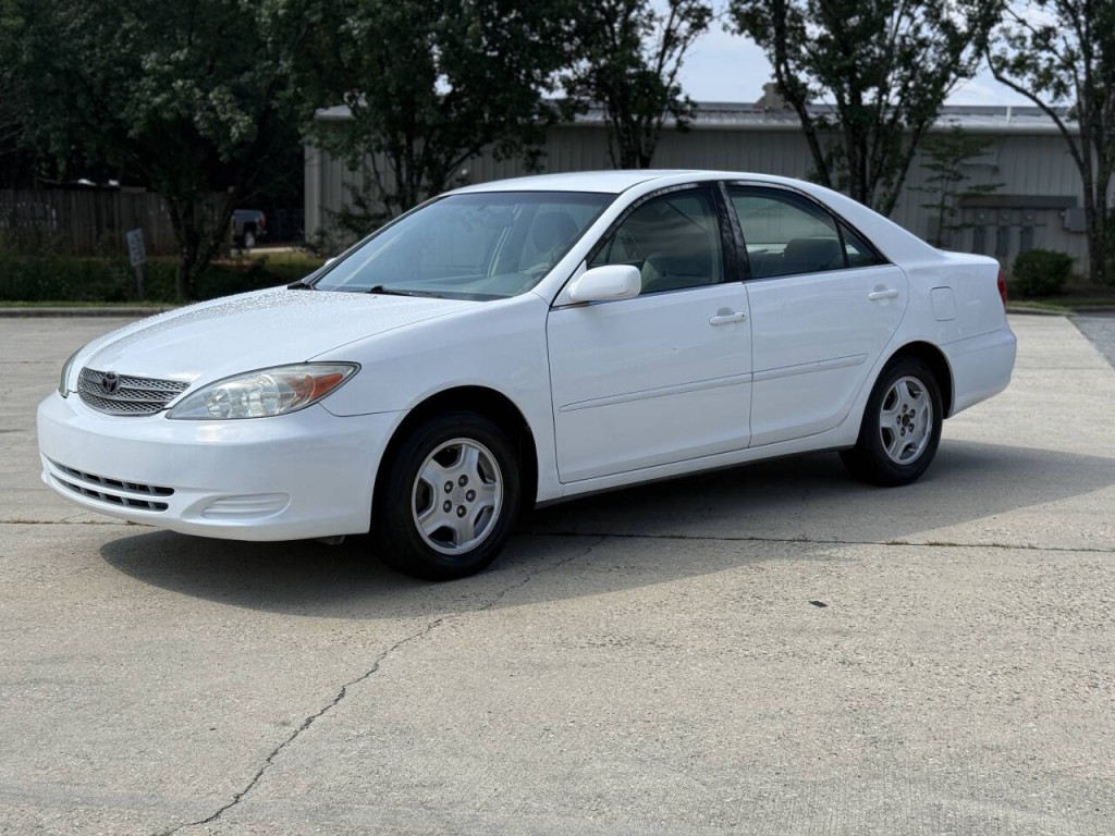 2002 Toyota Camry Image 1