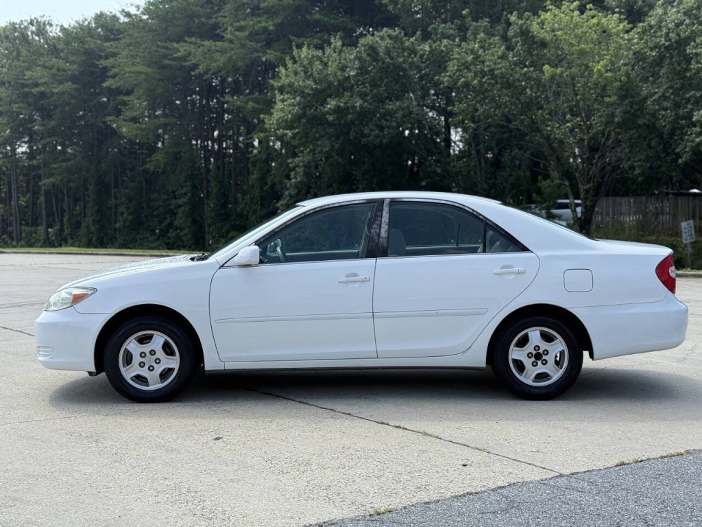 2002 Toyota Camry Image 2
