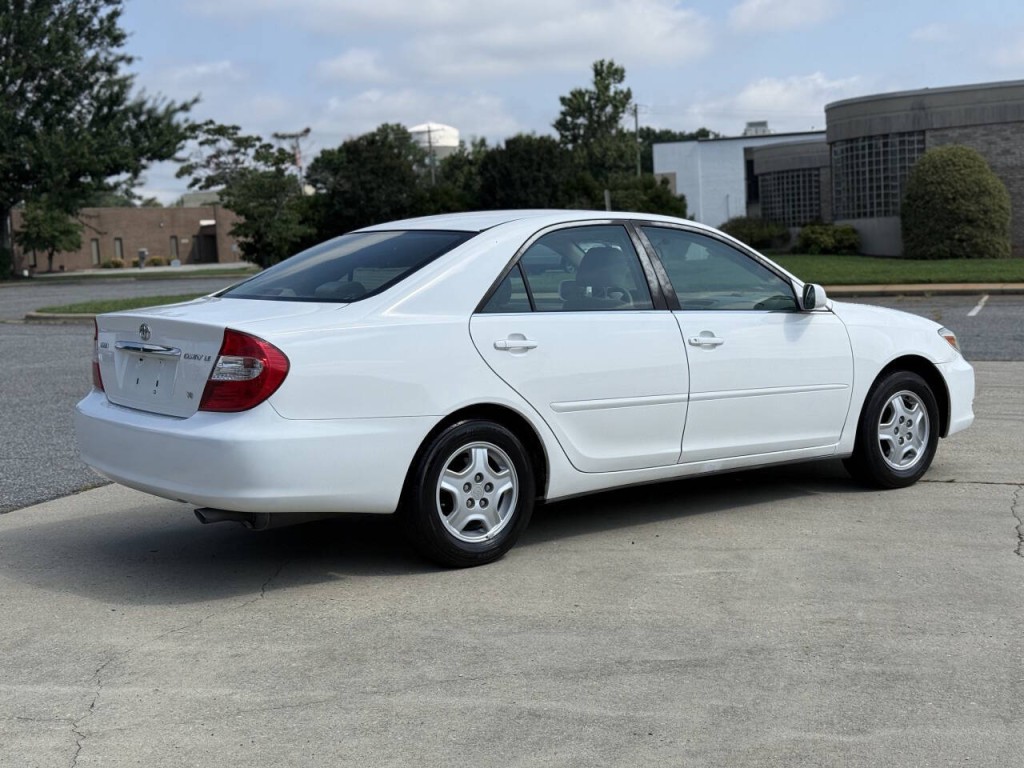 2002 Toyota Camry Image 5