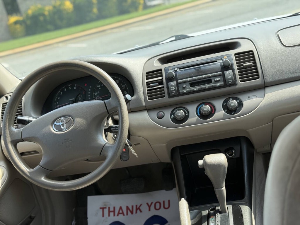 2002 Toyota Camry Image 11