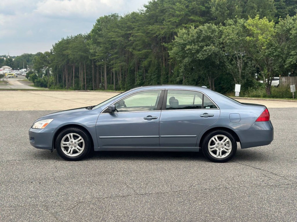 2007 Honda Accord Image 2
