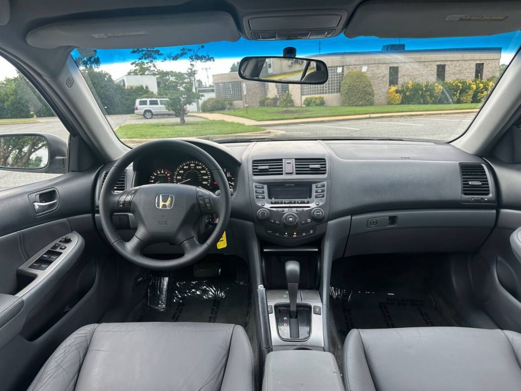 2007 Honda Accord Image 11