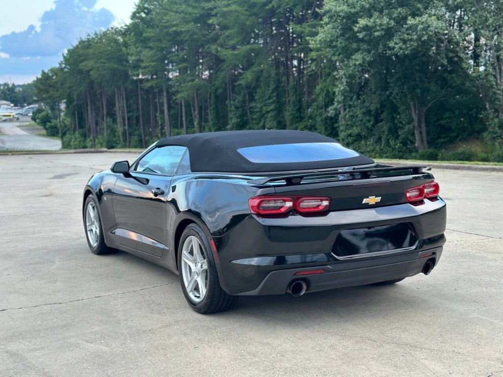 2019 Chevrolet Camaro Image 3