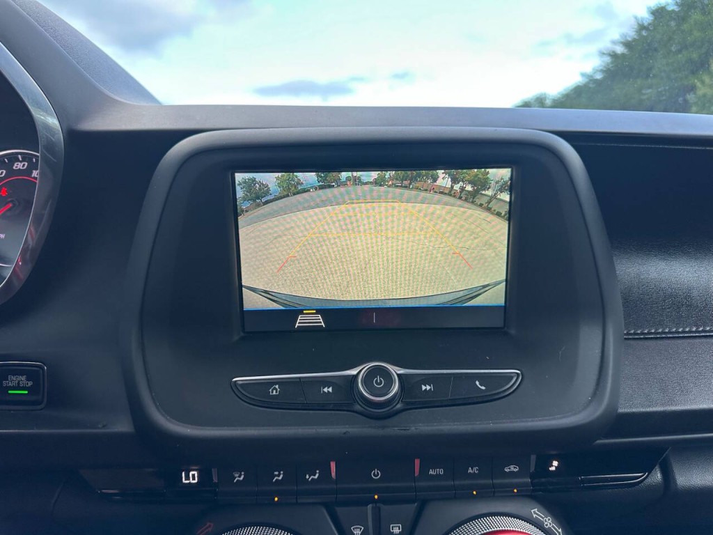 2019 Chevrolet Camaro Image 13
