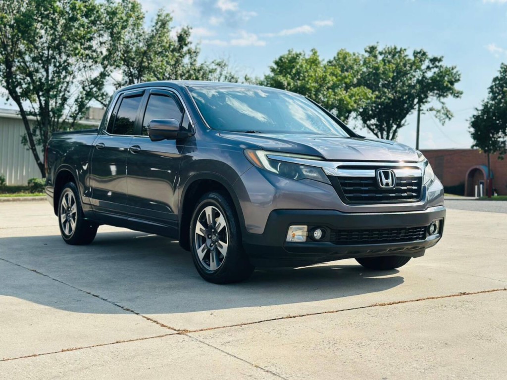 2017 Honda Ridgeline Image 6