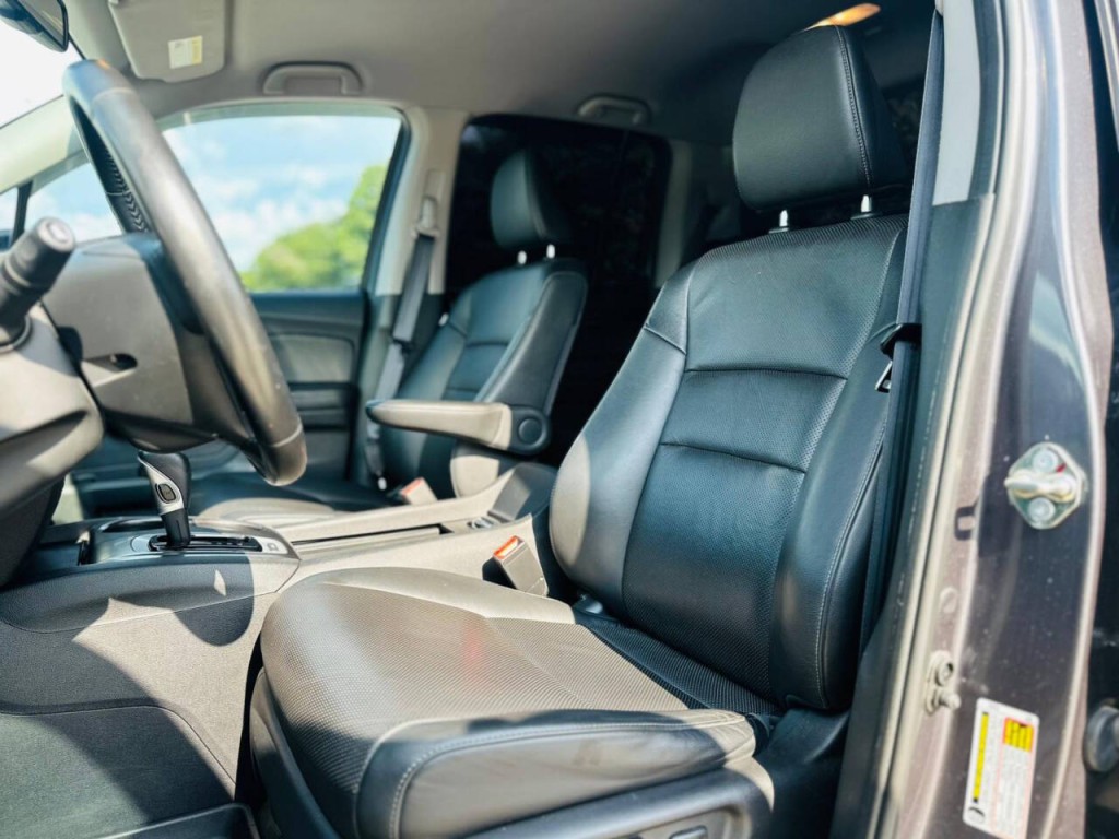 2017 Honda Ridgeline Image 7