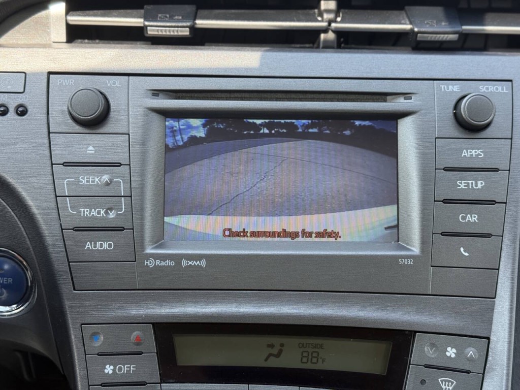 2013 Toyota Prius Image 15