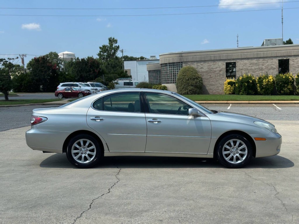 2004 Lexus ES 330 Image 6