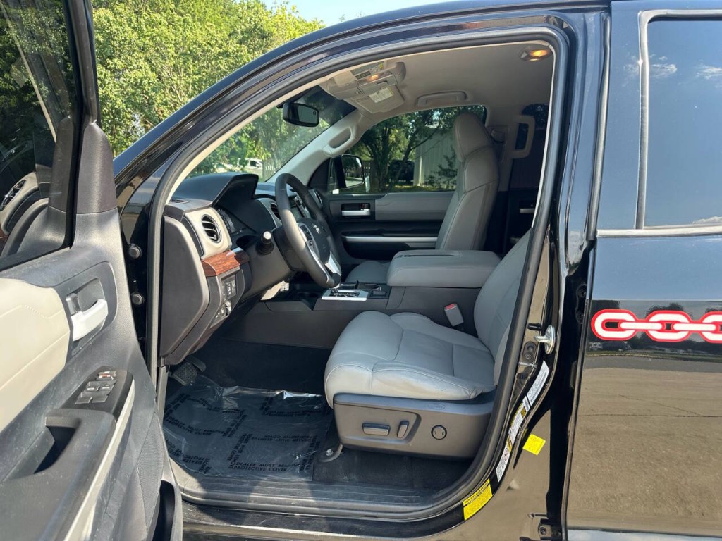 2016 Toyota Tundra Image 8