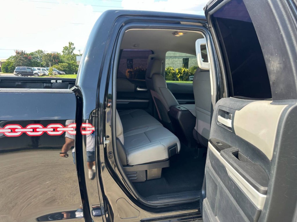 2016 Toyota Tundra Image 10